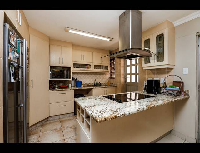 3 BEDROOM APARTMENT FOR SALE IN LA MERCY